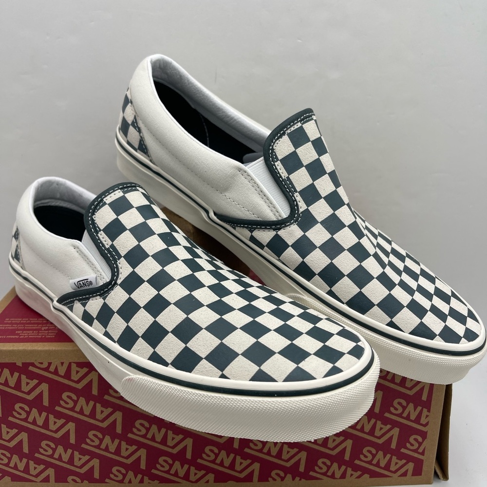 Vans Men's Classic Slip-On
Checkerboard Green/True White
VN000BVZBGN Sneakers - Picture 2 of 16